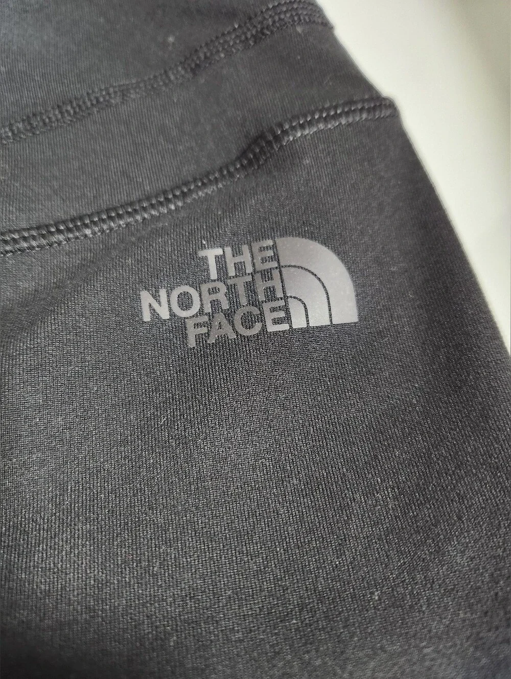 The North Face Womens XL Athletic Leggings Shorts Capri Black Bottoms